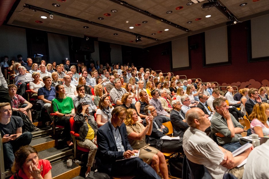 fullsatt salfullsatt sal