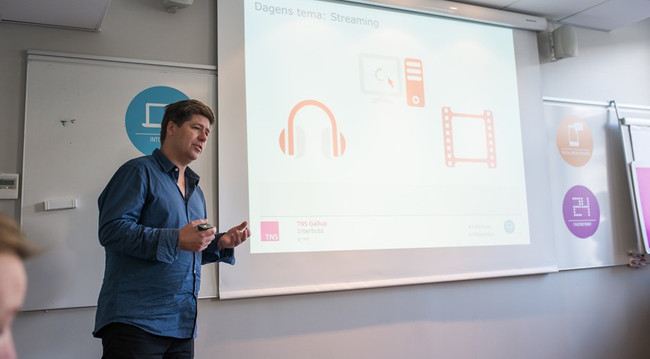 Alexander Eidsæther presenterer InterbussAlexander Eidsæther presenterer Interbuss